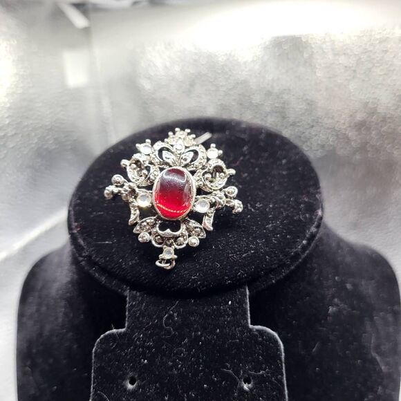 Vintage Craft Victorian Brooch Pin - Picture 6 of 6